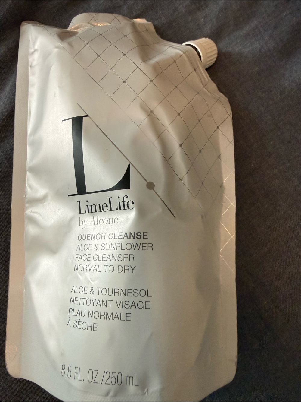 Women’s Skincare Set in White - Picture 9 of 14
